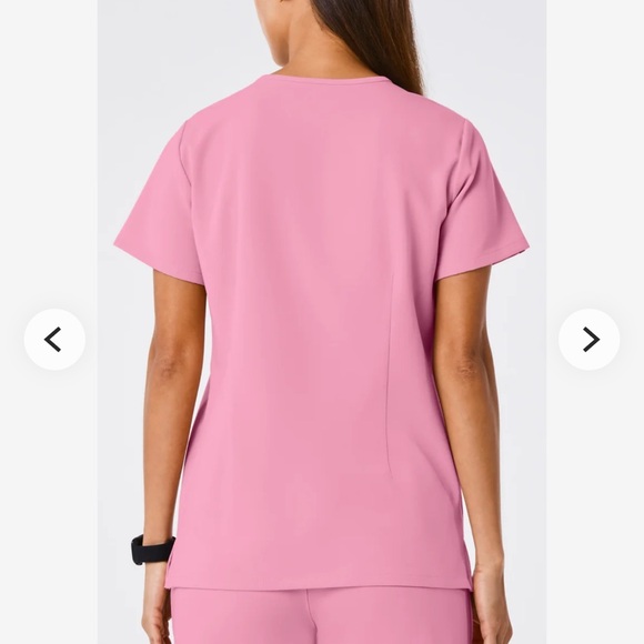 Figs Casma Three-Pocket Scrub Top™ Small Chalk Pink Short Sleeve - Picture 3 of 6